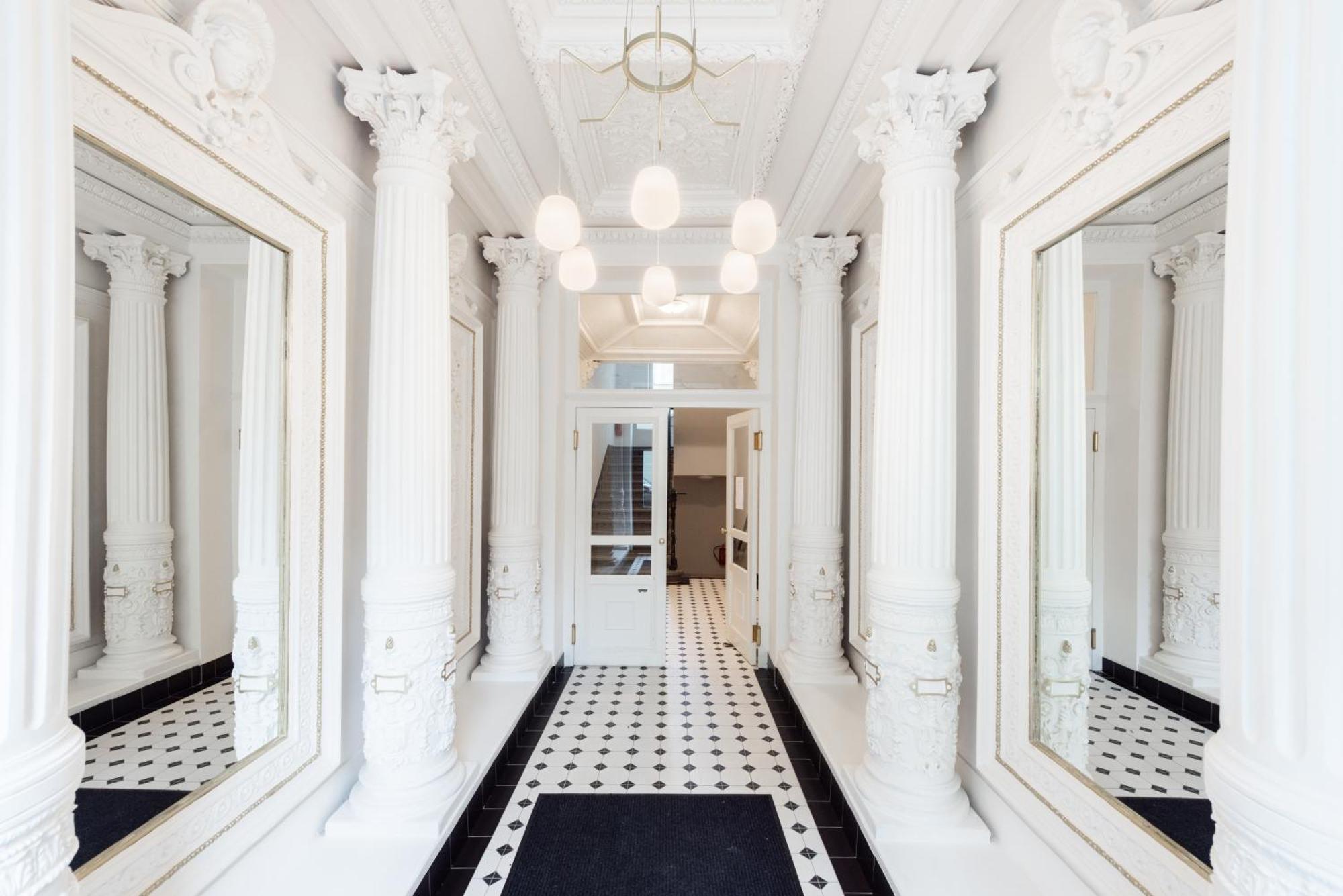 Little Chateau Apartament Praga